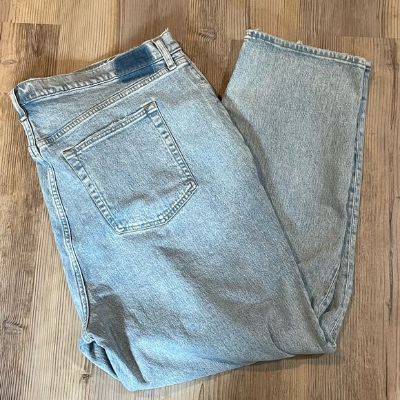 Abercrombie & Fitch NWT The '90s Straight Ultra High Rise Jeans - size 36/22R - Picture 10 of 10